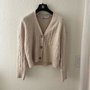 Zara Cropped Beige Cardigan Small